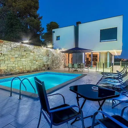 Holiday home Martina Pula